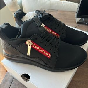 CADERUSCHI SNEAKERS (Aldo) 10.5